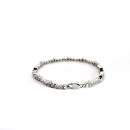 Baguette Diamonds Delicate & Feminine Bracelet