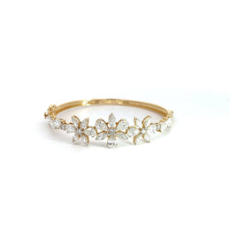 Fancy Shape Diamonds Leaf Style Bangle